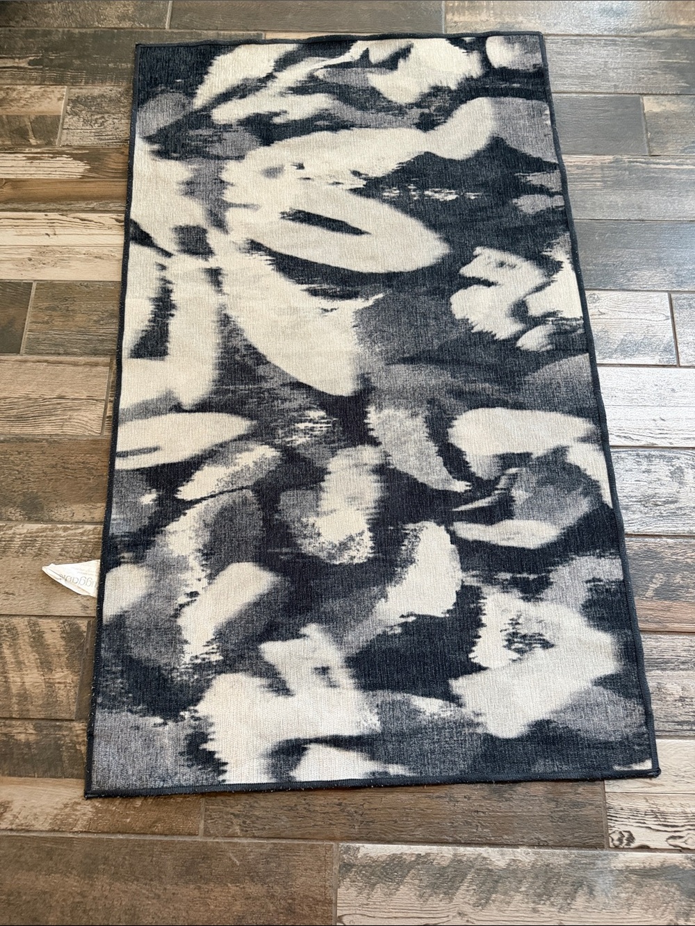 Ruggable Modern Abstract Black and White Area rug